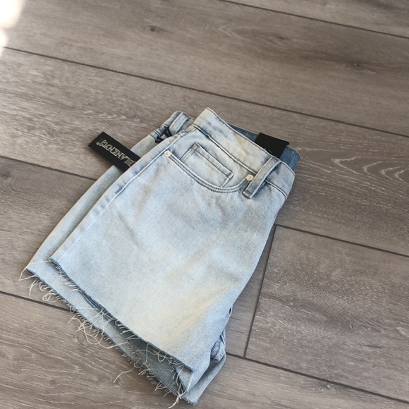 BLANK NYC NWT The Fulton roll up jean shorts 27 - Picture 9 of 9